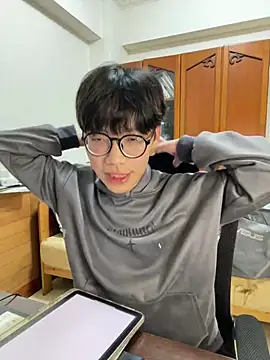 Snapshot of hihi0169 chatting on December 19, 2024, 1:18 pm hihi0169 online show from December 19, 2024, 1:18 pm