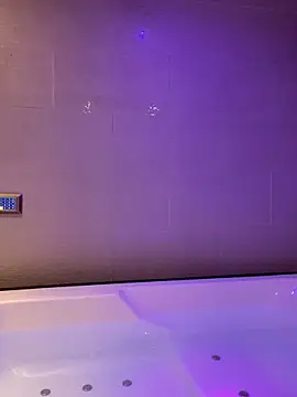 Snapshot of hihi0169 chatting on December 13, 2024, 1:33 pm hihi0169 online show from December 13, 2024, 1:33 pm