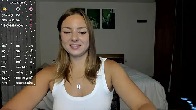 Snapshot of ThreeshaWhite chatting on May 8, 2026, 1:53 am ThreeshaWhite online show from May 8, 2026, 1:53 am
