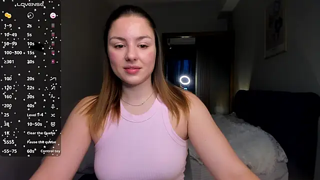 Snapshot of ThreeshaWhite chatting on March 5, 2025, 5:40 am ThreeshaWhite online show from March 5, 2025, 5:40 am