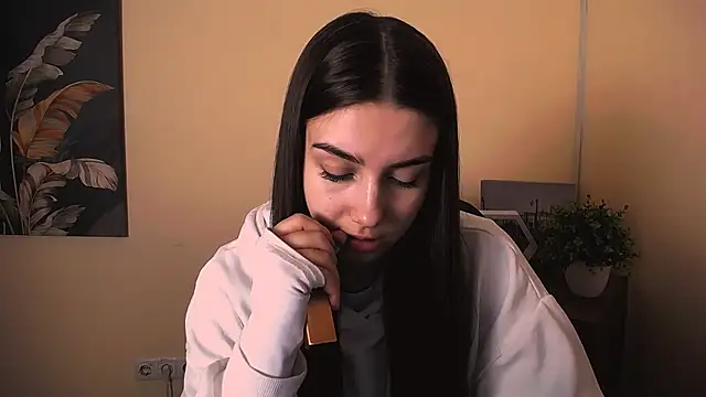 Snapshot of Lili_magic chatting on October 17, 2025, 7:00 am Lili magic online show from October 17, 2025, 7:00 am