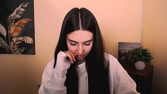 Snapshot of Lili_magic chatting on September 18, 2025, 12:30 pm Lili magic online show from September 18, 2025, 12:30 pm