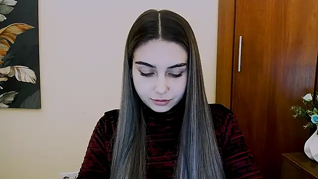 Snapshot of Lili_magic chatting on February 13, 2025, 4:39 pm Lili magic online show from February 13, 2025, 4:39 pm