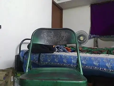 Snapshot of impowermachi365 chatting on February 13, 2025, 12:43 pm impowermachi365 online show from February 13, 2025, 12:43 pm