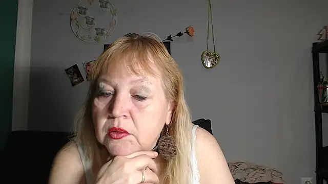 Snapshot of Blasflittchen chatting on January 10, 2026, 6:58 pm Blasflittchen online show from January 10, 2026, 6:58 pm