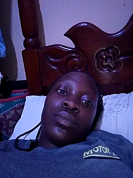 Snapshot of pretty_amaal chatting on November 16, 2025, 6:18 am pretty amaal online show from November 16, 2025, 6:18 am