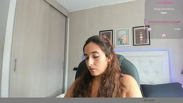 emma  smith1 online show from January 5, 2026, 5:27 pm