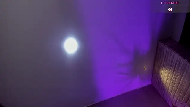 emma  smith1 online show from February 5, 2026, 11:06 am