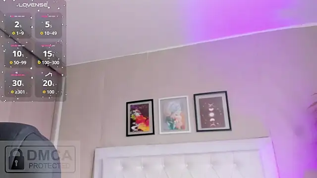 emma  smith1 online show from April 21, 2026, 12:45 pm