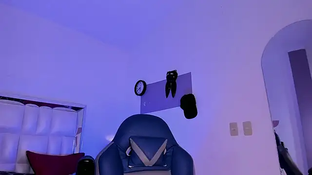 Snapshot of Niicky1_ chatting on February 25, 2025, 12:03 am Niicky1 online show from February 25, 2025, 12:03 am