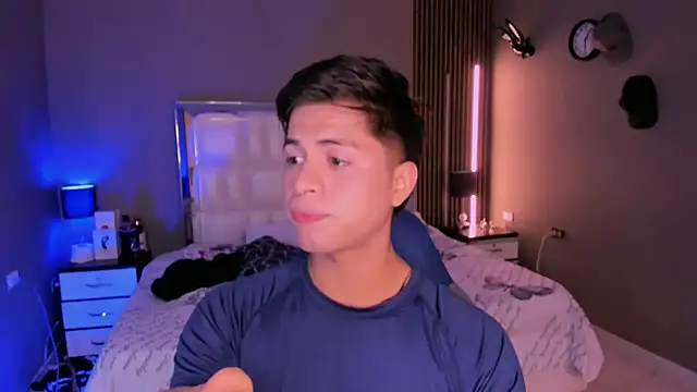 Snapshot of Niicky1_ chatting on March 20, 2025, 9:13 pm Niicky1 online show from March 20, 2025, 9:13 pm