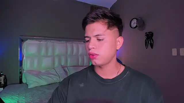 Snapshot of Niicky1_ chatting on September 13, 2025, 9:15 pm Niicky1 online show from September 13, 2025, 9:15 pm