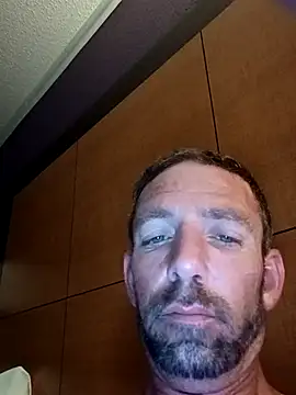 Treemandude online show from November 6, 2025, 4:11 pm