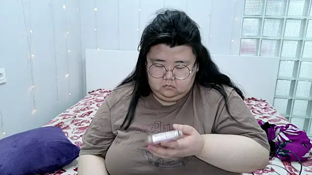 Nadine asian online show from April 19, 2026, 8:26 am