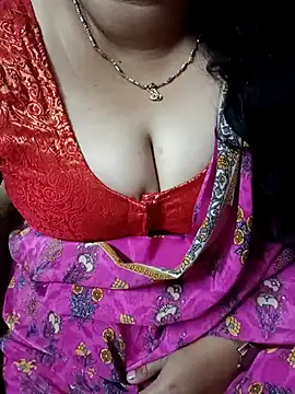 Snapshot of Omana-kutty chatting on February 6, 2025, 6:40 am Omana-kutty online show from February 6, 2025, 6:40 am