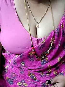 Snapshot of Omana-kutty chatting on February 13, 2025, 7:13 am Omana-kutty online show from February 13, 2025, 7:13 am