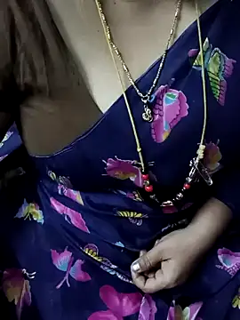 Snapshot of Omana-kutty chatting on February 11, 2025, 9:41 am Omana-kutty online show from February 11, 2025, 9:41 am