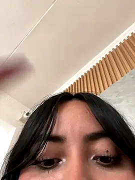 LucciaPorter online show from November 20, 2025, 8:20 pm