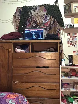 Fo0xybby online show from August 4, 2026, 2:49 am