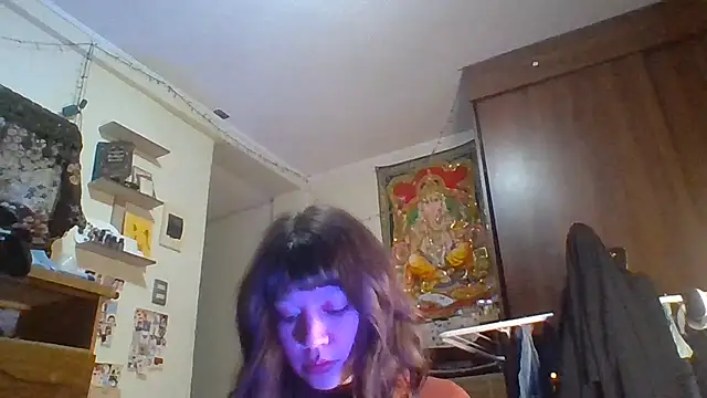 Fo0xybby online show from July 24, 2026, 2:18 am