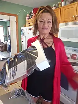 Snapshot of Erotic_and_Exotic chatting on November 16, 2025, 7:18 pm Erotic and Exotic online show from November 16, 2025, 7:18 pm