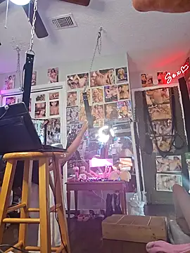 luvs2cumm69 online show from February 9, 2025, 10:53 am