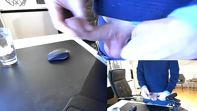 Snapshot of sperma_tributes chatting on December 17, 2025, 4:45 pm sperma tributes online show from December 17, 2025, 4:45 pm