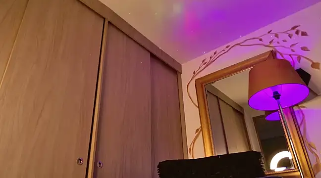 enzo herrera01 online show from February 16, 2025, 2:21 pm