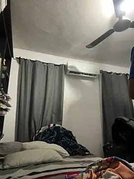 Snapshot of Magicerosxx69 chatting on March 7, 2026, 5:36 am Magicerosxx69 online show from March 7, 2026, 5:36 am