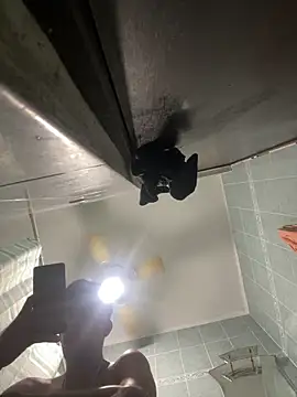 Snapshot of Magicerosxx69 chatting on March 14, 2026, 12:38 am Magicerosxx69 online show from March 14, 2026, 12:38 am