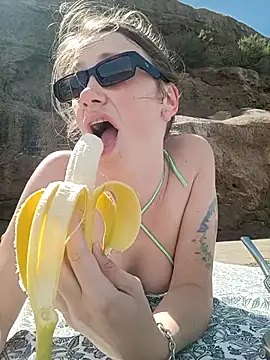 stupid babybird online show from November 22, 2025, 5:23 pm