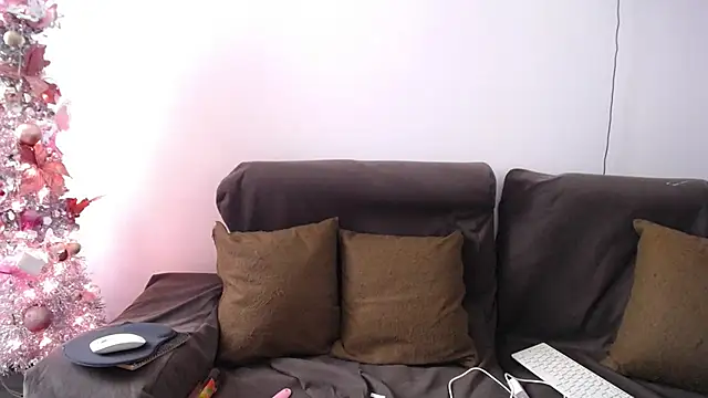 Snapshot of sara_winehouse1 chatting on December 31, 2024, 12:46 pm sara winehouse1 online show from December 31, 2024, 12:46 pm