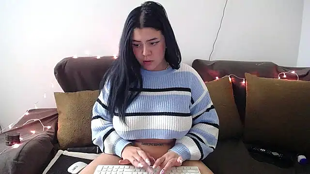 Snapshot of sara_winehouse1 chatting on January 19, 2025, 8:09 pm sara winehouse1 online show from January 19, 2025, 8:09 pm