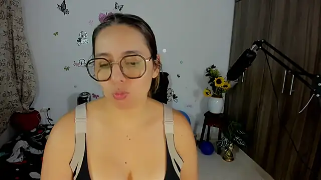 isa loves cum online show from May 13, 2026, 1:45 am
