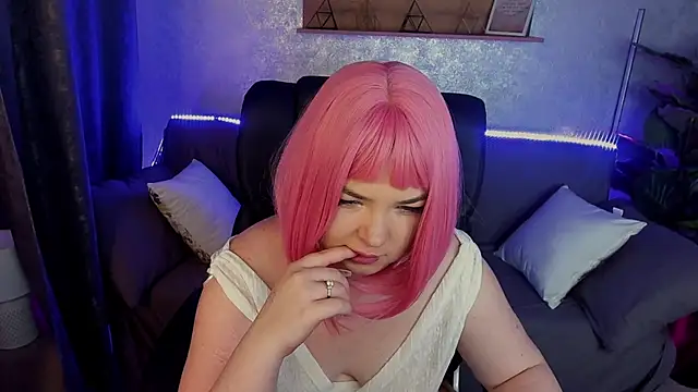 Snapshot of RosieMoons chatting on March 4, 2025, 11:22 pm RosieMoons online show from March 4, 2025, 11:22 pm