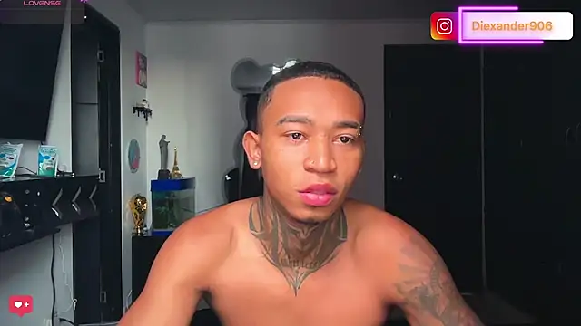 Snapshot of sexy_blacks_ chatting on August 5, 2026, 12:54 pm sexy blacks online show from August 5, 2026, 12:54 pm
