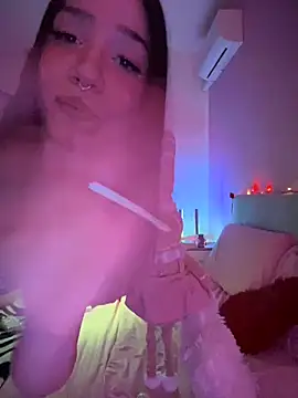 ShannonShanny online show from December 1, 2025, 7:26 pm