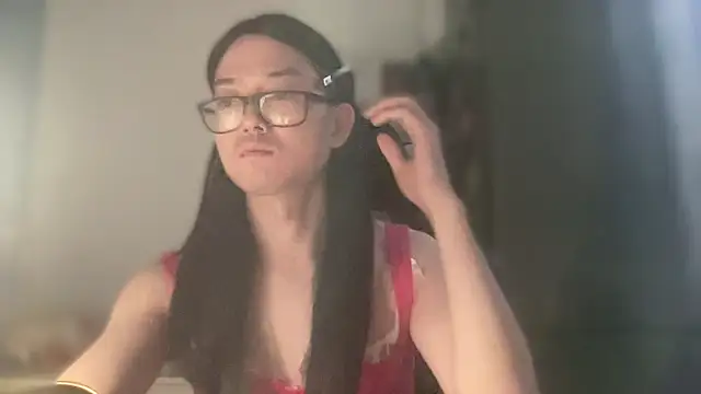 wangjian2324 online show from November 18, 2025, 10:13 pm