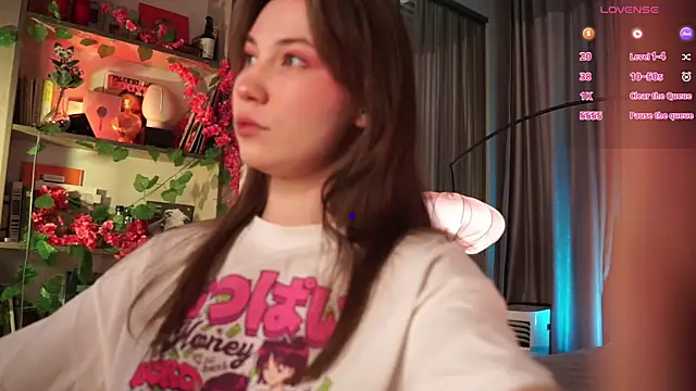 askaudrey  online show from October 1, 2025, 1:59 pm