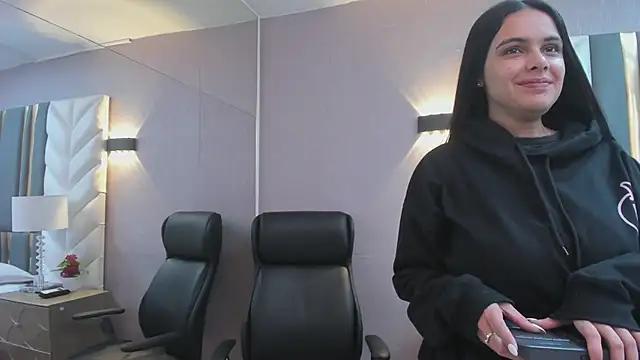 ChloeHarper  online show from February 21, 2026, 11:56 am