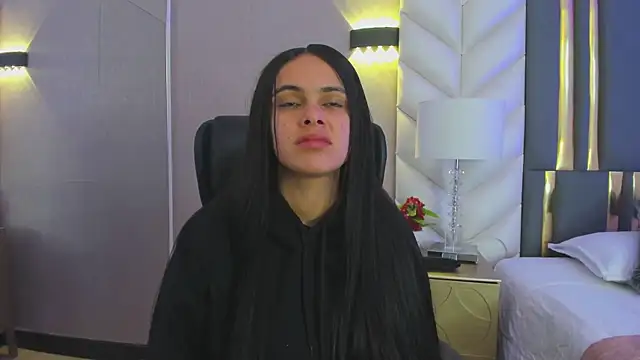 ChloeHarper  online show from February 16, 2026, 12:04 pm