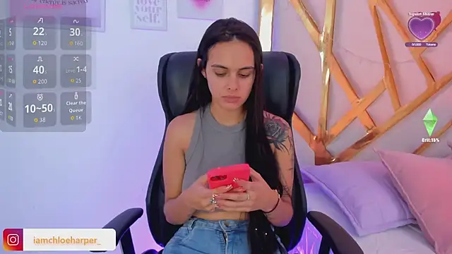 Snapshot of ChloeHarper_ chatting on October 29, 2025, 6:51 pm ChloeHarper online show from October 29, 2025, 6:51 pm