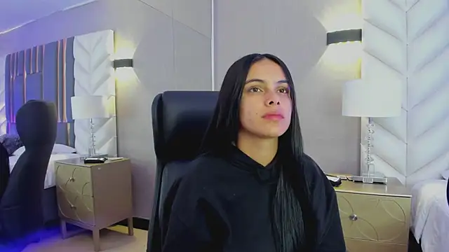 ChloeHarper  online show from January 8, 2026, 12:00 pm