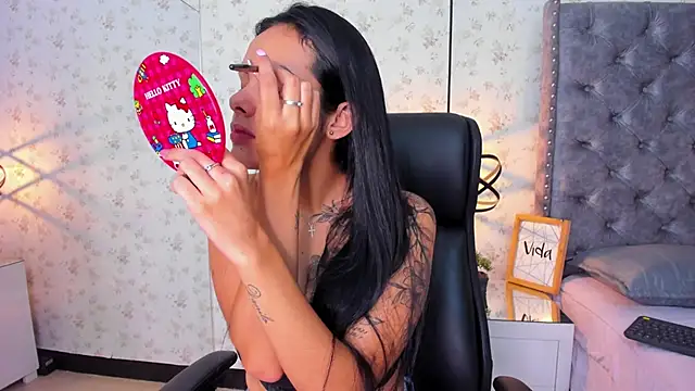 Snapshot of ChloeHarper_ chatting on November 1, 2025, 12:43 pm ChloeHarper online show from November 1, 2025, 12:43 pm