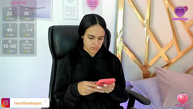 Snapshot of ChloeHarper_ chatting on November 9, 2025, 12:53 pm ChloeHarper online show from November 9, 2025, 12:53 pm