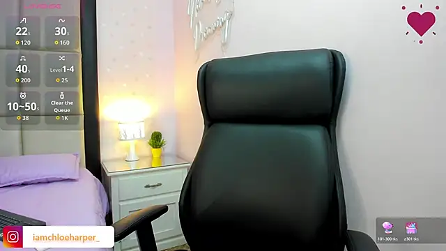 Snapshot of ChloeHarper_ chatting on November 5, 2025, 1:14 pm ChloeHarper online show from November 5, 2025, 1:14 pm