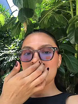 Gia Mazzon online show from April 20, 2026, 4:41 pm