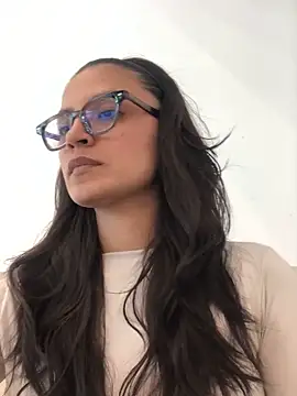 Gia Mazzon online show from May 29, 2026, 5:41 pm