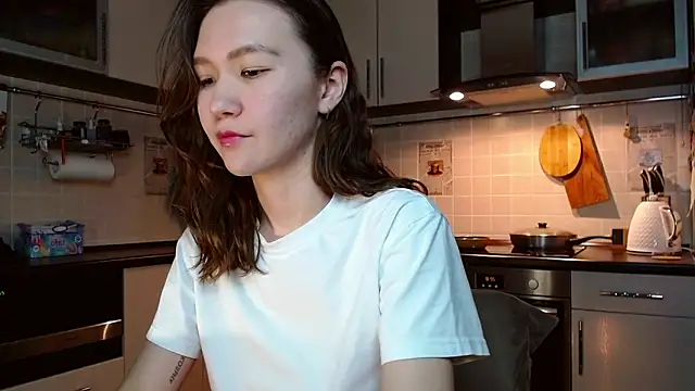 Kelly Yon online show from March 14, 2025, 7:12 pm