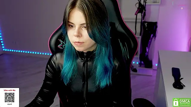 Snapshot of Latex_Kitty chatting on December 21, 2025, 2:19 pm Latex Kitty online show from December 21, 2025, 2:19 pm